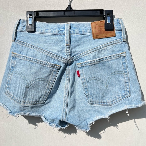 Levi’s 501 high rise button fly jeans denim shorts 24 light premium cutoff - Picture 4 of 10